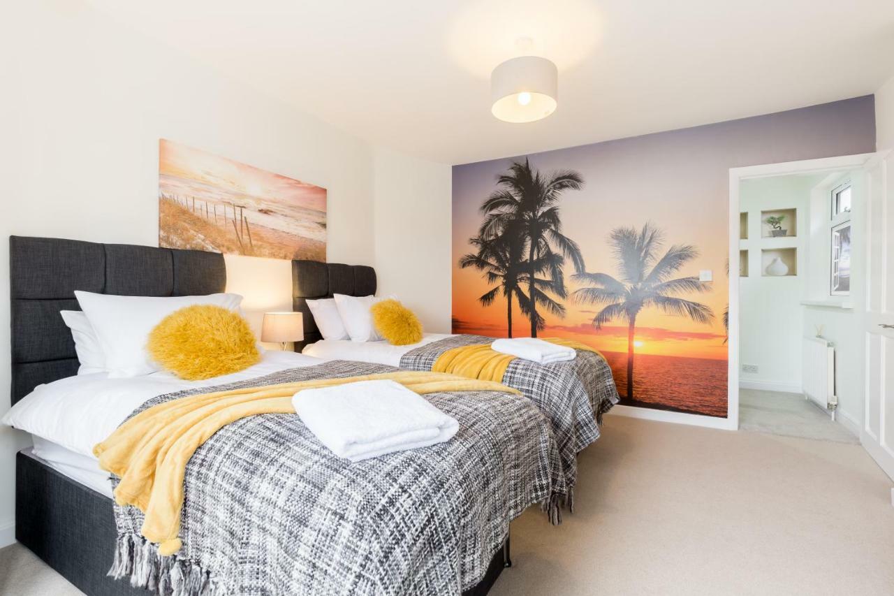 Solihull Long Stay: Spacious 4-bedroom With Garden Birmingham
